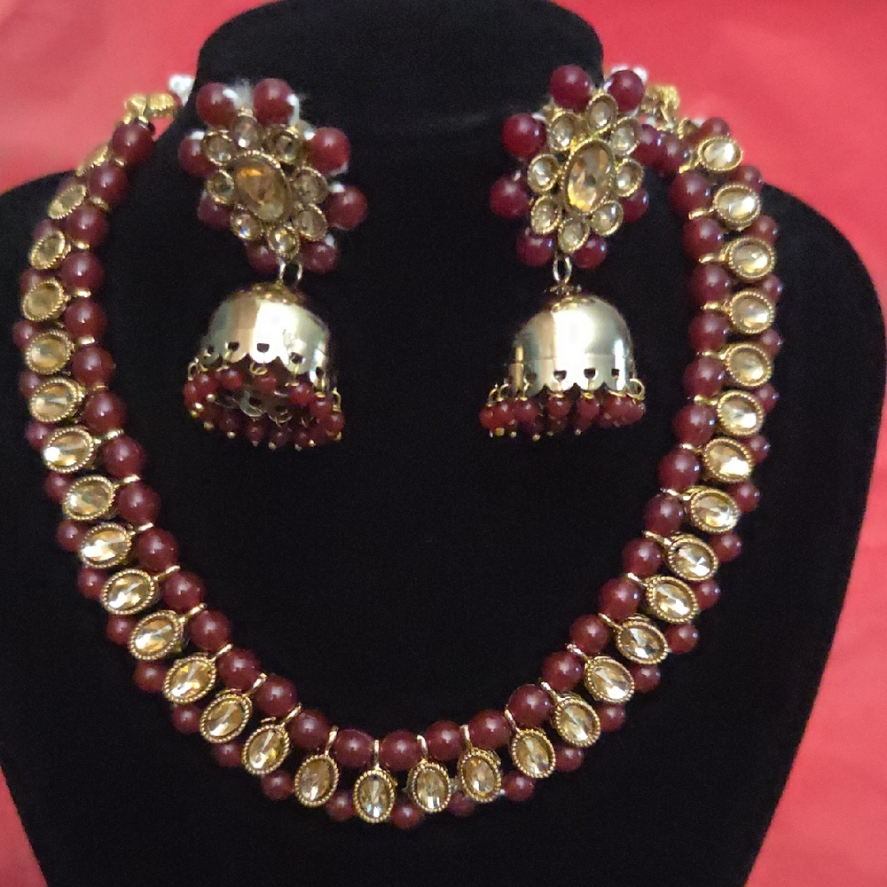 Elegant Gold and Red Jewelry Set